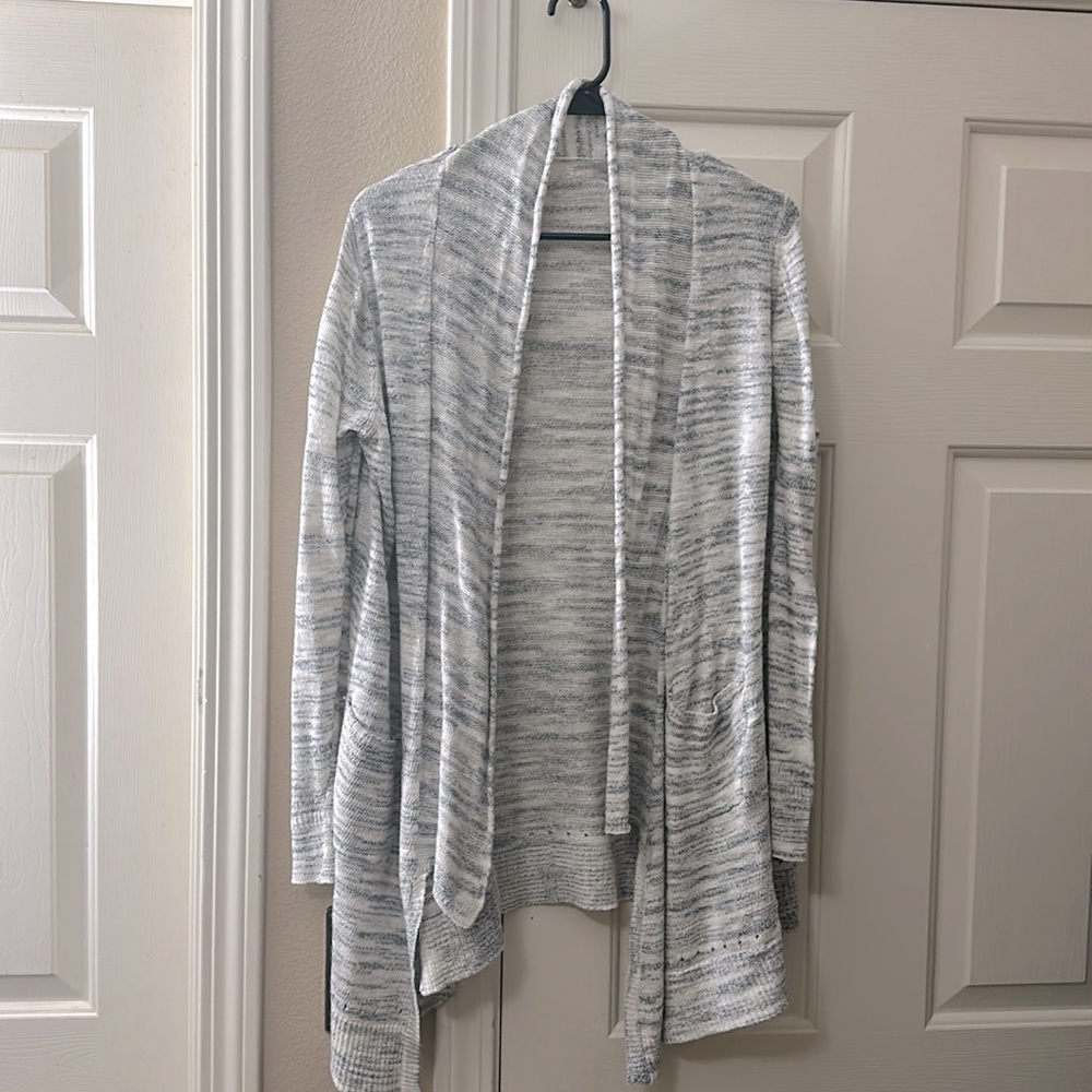 Marble Grey & White Cardigan (PTP:22-23”) fits like XL